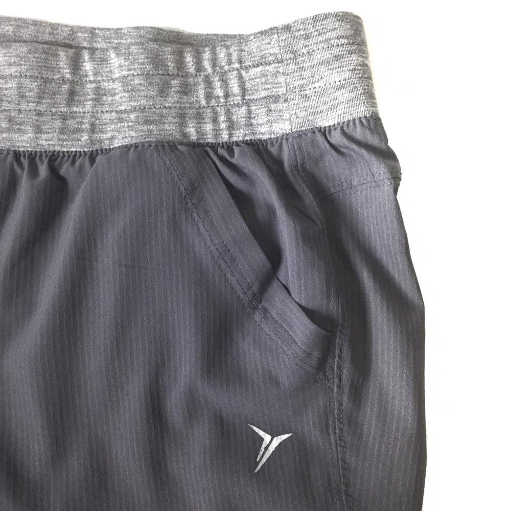 Old Navy Gray Active Pants - Picture 3 of 5